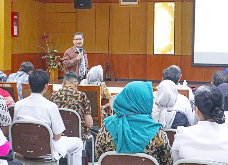 Bercerita hukum kesehatan dan kedokteran di RSUD Dr. Soetomo